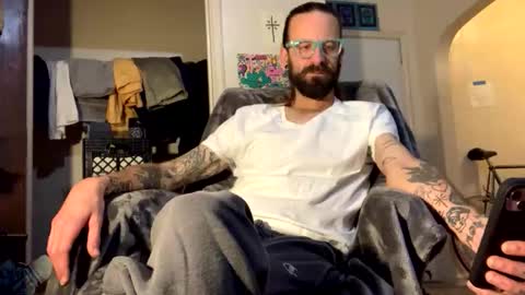 Snapshot of j_boogie_mane chatting on 12-20-25, 09:05 j boogie online show from 12-20-25, 09:05