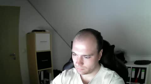 here4y online show from 11-24-25, 10:15