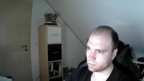 here4y online show from 12-21-25, 10:55