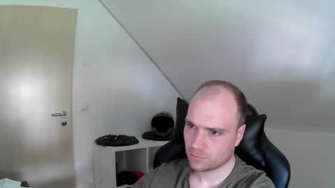 here4y online show from 04-18-26, 10:52