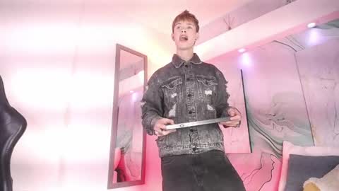 Snapshot of jack_frosst_ chatting on 06-03-26, 01:03 JACK online show from 06-03-26, 01:03