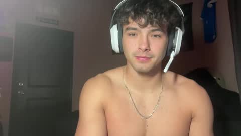 bigenoughtohug online show from 02-15-26, 01:24