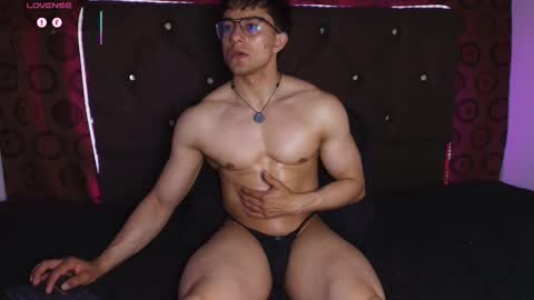 Jacke online show from 03-03-26, 12:17