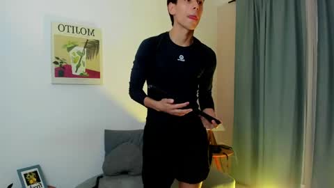 Snapshot of jacob_colliins chatting on 06-06-26, 04:06 jacob_colliins online show from 06-06-26, 04:06
