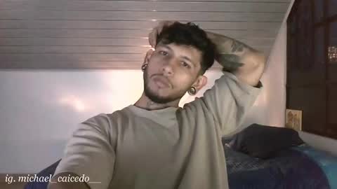 Michael Caicedo online show from 05-07-26, 01:44