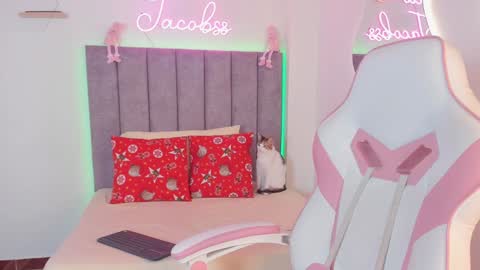 Snapshot of jacobss_gh chatting on 12-27-24, 10:37 JACOBSS online show from 12-27-24, 10:37