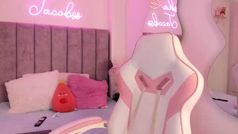 Snapshot of jacobss_gh chatting on 11-03-25, 09:05 JACOBSS online show from 11-03-25, 09:05