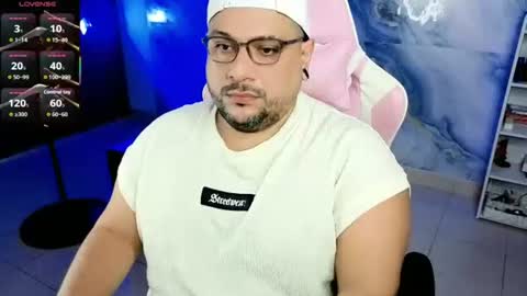 Snapshot of jacoob_woods chatting on 06-15-26, 03:25 daddy sir master bear online show from 06-15-26, 03:25