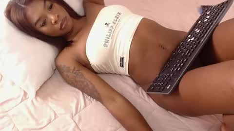 Snapshot of jahzzara chatting on 04-25-26, 09:34 jahzzara online show from 04-25-26, 09:34