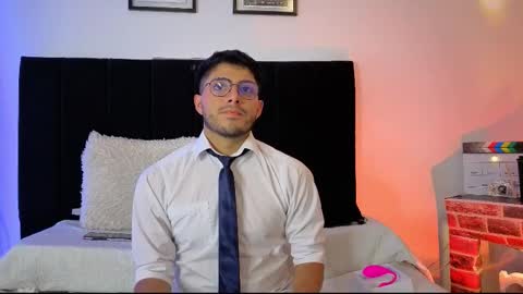 Snapshot of jaiden_thoner chatting on 01-10-26, 01:40 Jaiden online show from 01-10-26, 01:40