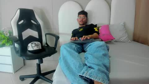 Snapshot of jake_miller__ chatting on 04-28-26, 07:41 Jake online show from 04-28-26, 07:41
