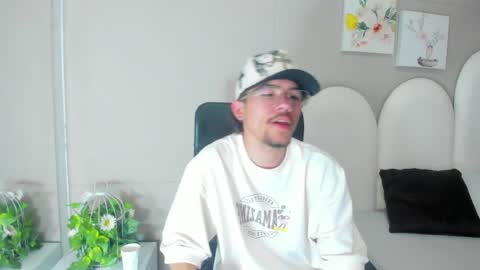 Snapshot of jake_miller__ chatting on 04-30-26, 07:53 Jake online show from 04-30-26, 07:53