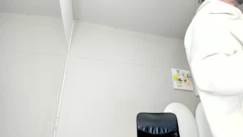 Snapshot of jake_miller__ chatting on 05-11-26, 07:00 Jake online show from 05-11-26, 07:00