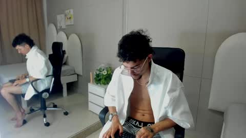 Snapshot of jake_miller__ chatting on 05-28-26, 08:17 Jake online show from 05-28-26, 08:17