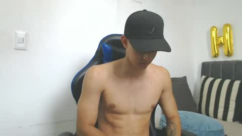 Hi guys im new 3 online show from 06-02-26, 04:31