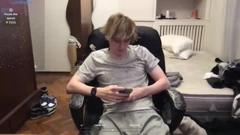 Snapshot of jakemadeyoucum chatting on 10-06-25, 11:02 Jake Wallace online show from 10-06-25, 11:02