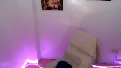Snapshot of jam_bigcock69 chatting on 04-28-26, 02:27 Jam online show from 04-28-26, 02:27