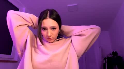 Mila online show from 03-19-26, 06:12