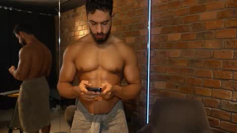 Snapshot of james_axel chatting on 01-18-26, 01:48 James Axel online show from 01-18-26, 01:48