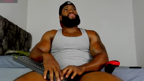 Snapshot of james_bbcmuscle chatting on 03-29-26, 02:06 James BBC online show from 03-29-26, 02:06