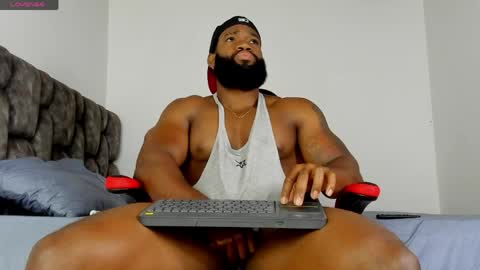 Snapshot of james_bbcmuscle chatting on 04-04-26, 01:48 James BBC online show from 04-04-26, 01:48