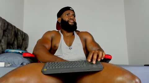 Snapshot of james_bbcmuscle chatting on 04-07-26, 11:10 James BBC online show from 04-07-26, 11:10