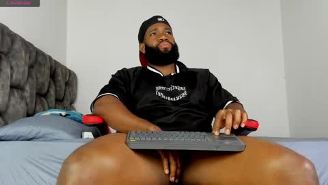 Snapshot of james_bbcmuscle chatting on 04-11-26, 11:47 James BBC online show from 04-11-26, 11:47