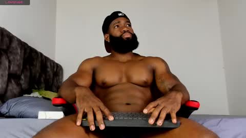 Snapshot of james_bbcmuscle chatting on 04-13-26, 10:43 James BBC online show from 04-13-26, 10:43