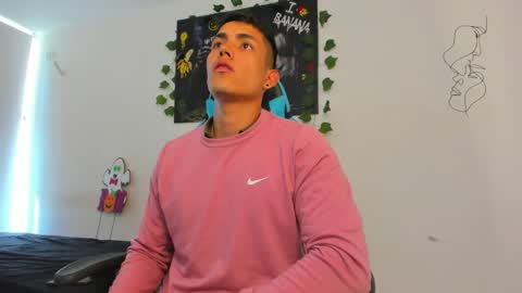 Jamess hott online show from 01-06-25, 04:44