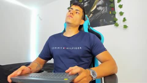 Jamess hott online show from 01-17-25, 01:13