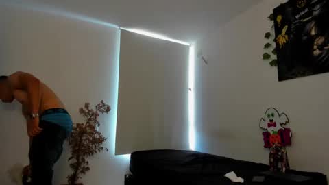 Jamess hott online show from 01-30-25, 06:10