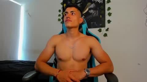 Jamess hott online show from 01-31-25, 06:36