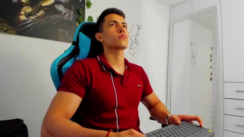 Jamess hott online show from 02-14-25, 01:18