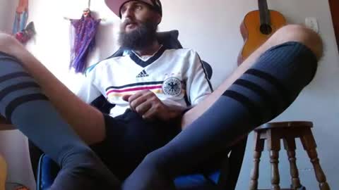 Snapshot of jammes_owen chatting on 06-13-26, 08:07 Jammes. online show from 06-13-26, 08:07