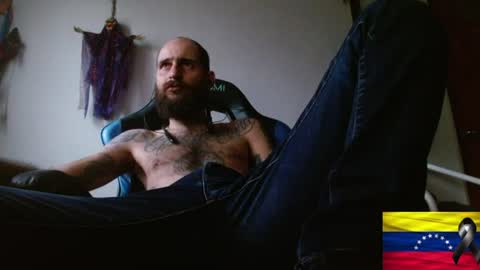 Snapshot of jammes_owen chatting on 07-13-26, 10:23 Jammes. online show from 07-13-26, 10:23