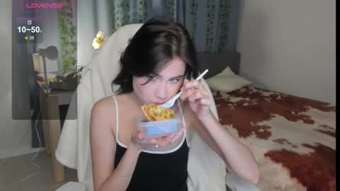 janetfletcher online show from 11-18-25, 02:54