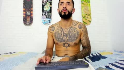 Snapshot of jaryandnick_smith chatting on 06-07-26, 02:48 jaryandnick_smith online show from 06-07-26, 02:48