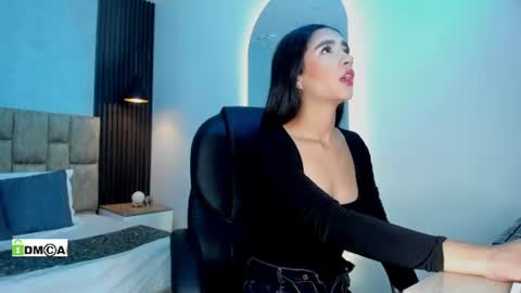Snapshot of jasmin_adams chatting on 06-11-26, 12:03 Jasmin online show from 06-11-26, 12:03