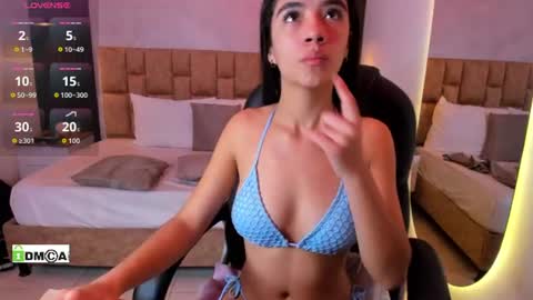 Snapshot of jasmin_adams chatting on 06-17-26, 11:23 Jasmin online show from 06-17-26, 11:23