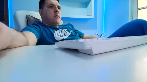 Snapshot of jasonjacks8 chatting on 04-19-26, 05:40 JasonJacks online show from 04-19-26, 05:40