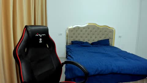  Javi  online show from 12-21-25, 10:17