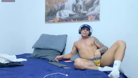 Javier online show from 06-17-26, 05:43