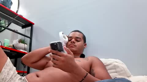 Snapshot of javiricorich chatting on 05-20-26, 08:09 javiSdick online show from 05-20-26, 08:09