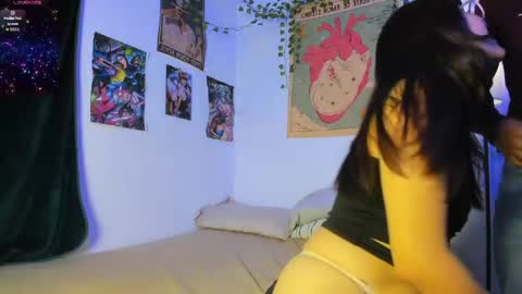 Snapshot of jaxjinx_ chatting on 05-18-26, 01:24 Jax and Jinx online show from 05-18-26, 01:24