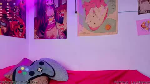 Snapshot of jaxjinx_ chatting on 06-17-26, 01:08 Jax and Jinx online show from 06-17-26, 01:08