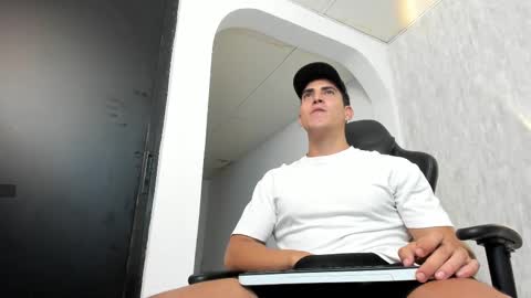 jaxon_steel01 online show from 03-01-25, 05:09