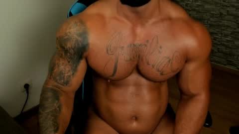 Snapshot of jaxonhunk chatting on 07-19-26, 02:48 JaxonHunk online show from 07-19-26, 02:48