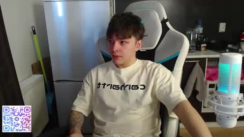 Jayce online show from 02-25-26, 08:35