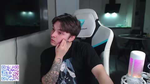 Jayce online show from 04-01-26, 05:54