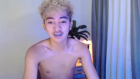 jaysee_hugecox online show from 05-01-26, 02:49